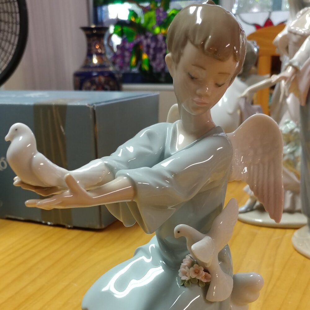 Lladro Spring Angel #6146
